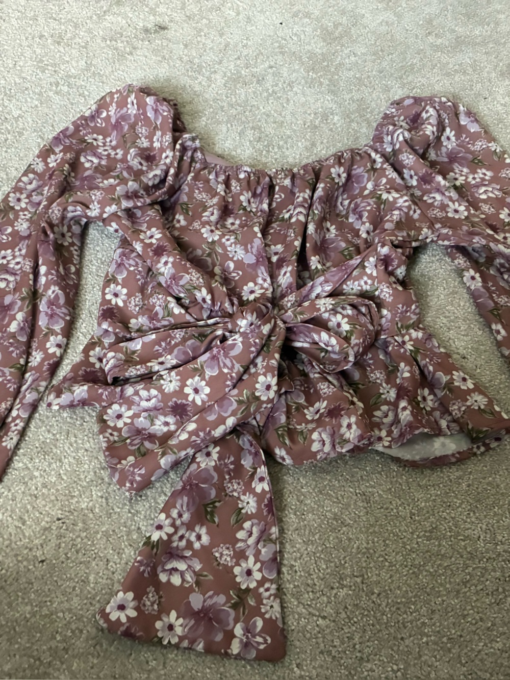 Altar'd State Mauve Floral Puff-Sleeve Tie back Blouse